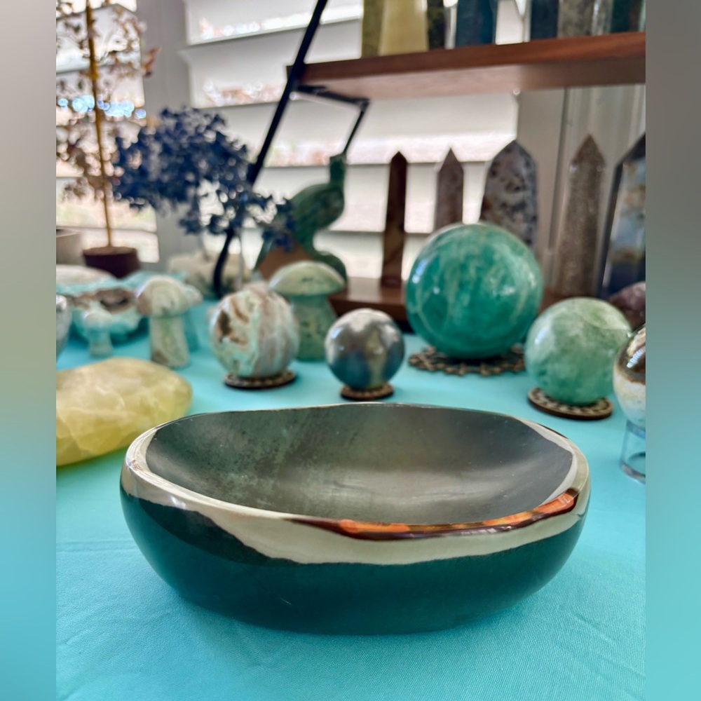 Polychrome Jasper Bowl - Picture 4 of 9